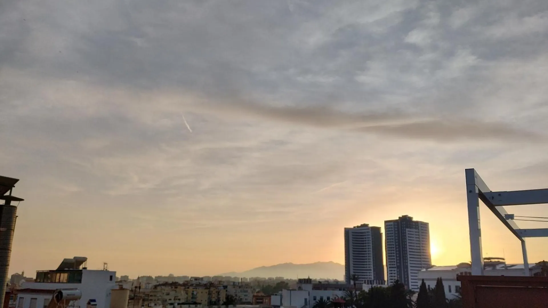 Apartment Malaga Yellow Duplex Free Parking And Terrace